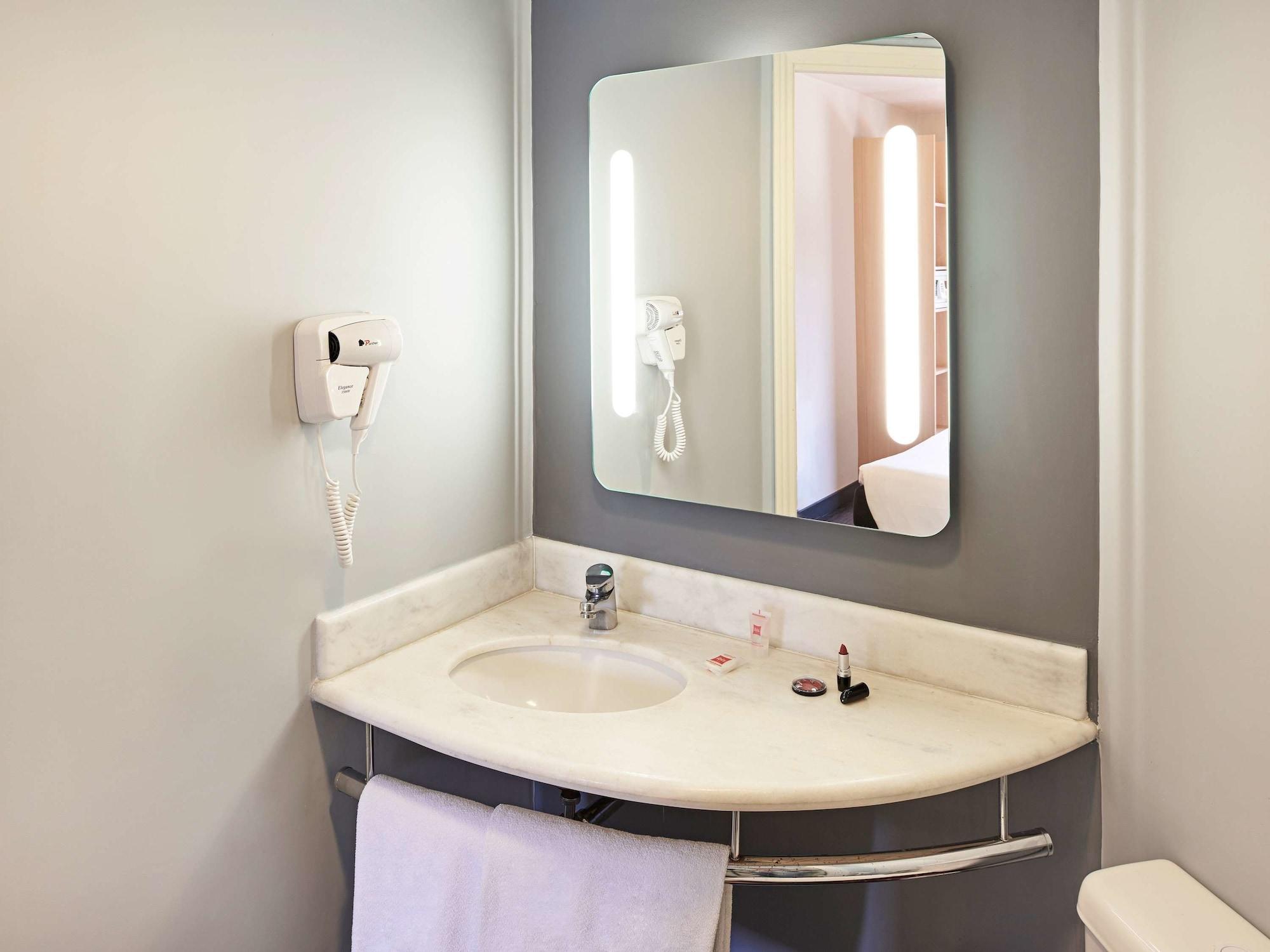 Ibis Batel Hotel 3*